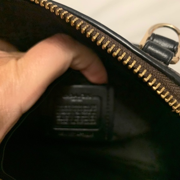 Coach small handbag great condition - Picture 2 of 3